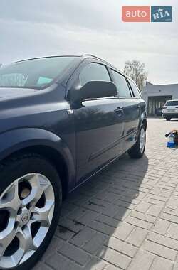 Универсал Opel Astra 2005 в 