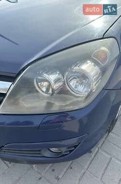 Универсал Opel Astra 2005 в 