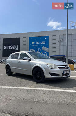 Хэтчбек Opel Astra 2005 в Черновцах