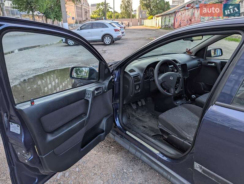 Хэтчбек Opel Astra 2000 в Харькове