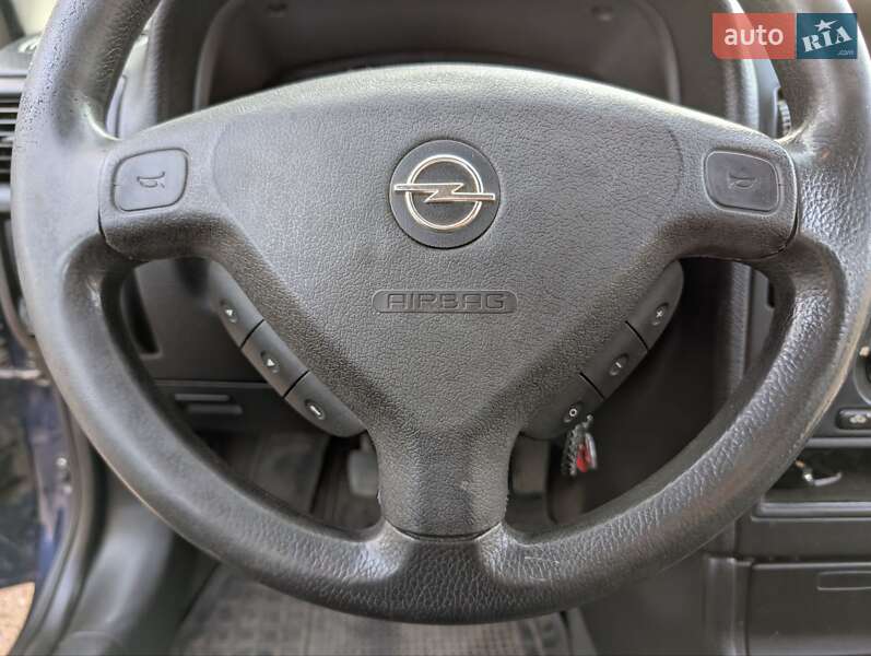 Хэтчбек Opel Astra 2000 в Харькове