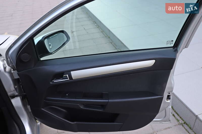 Тегін порно тато трахает сіздің қызыңыз