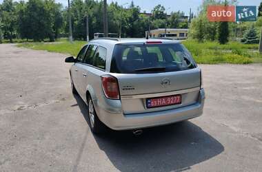 Универсал Opel Astra 2010 в 