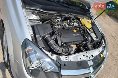 Универсал Opel Astra 2010 в 