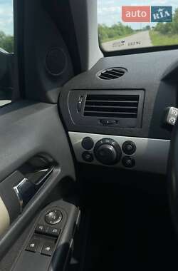 Универсал Opel Astra 2007 в 