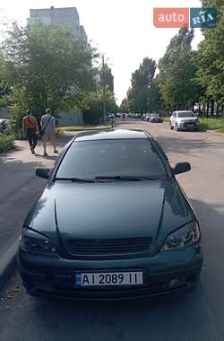 Седан Opel Astra 2004 в Білій Церкві