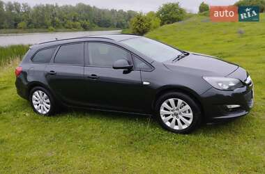 Универсал Opel Astra 2014 в Житомире