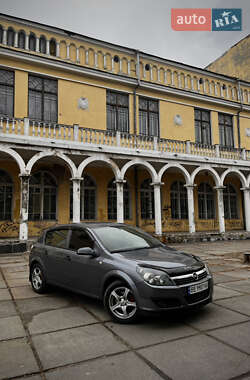 Хэтчбек Opel Astra 2005 в Киеве