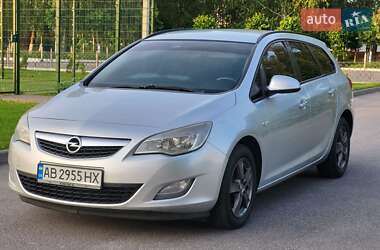 Универсал Opel Astra 2011 в Виннице