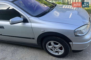 Седан Opel Astra 2002 в 