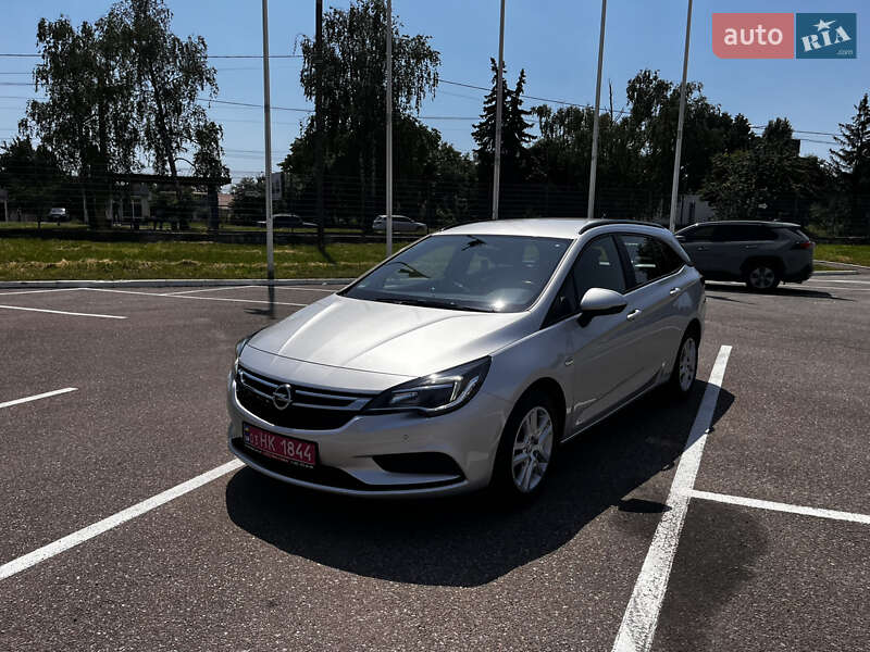 Универсал Opel Astra 2019 в Житомире