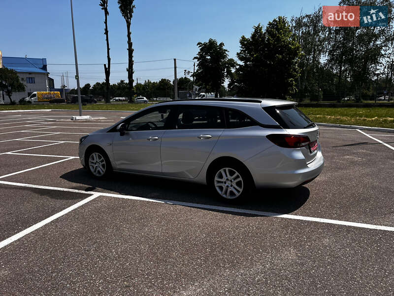 Универсал Opel Astra 2019 в Житомире