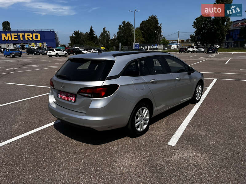 Универсал Opel Astra 2019 в Житомире