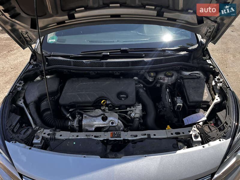 Универсал Opel Astra 2019 в Житомире