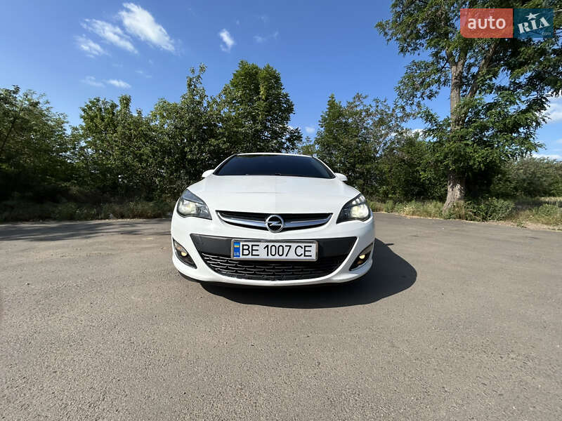 Універсал Opel Astra 2012 в Первомайську