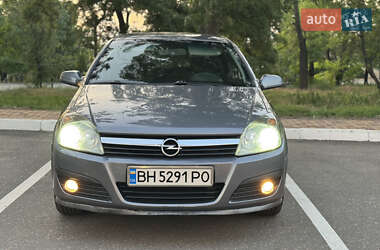 Хетчбек Opel Astra 2006 в 