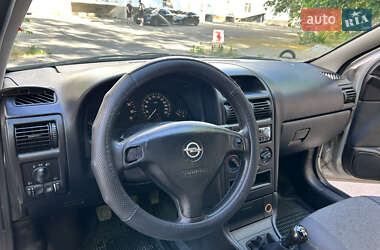 Седан Opel Astra 2006 в 