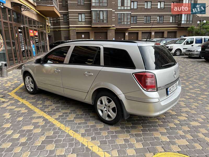 Універсал Opel Astra 2009 в 