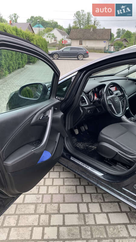 Универсал Opel Astra 2013 в Новояворовске фото 7 Универсал Opel Astra 2013 в Новояворовске