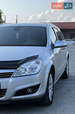 Универсал Opel Astra 2008 в 