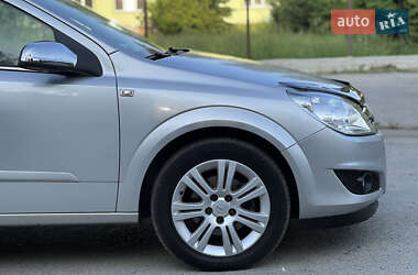 Универсал Opel Astra 2008 в 