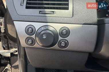 Хэтчбек Opel Astra 2006 в 