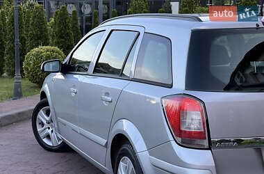 Універсал Opel Astra 2009 в 