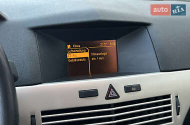 Універсал Opel Astra 2009 в 