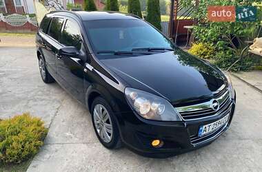 Універсал Opel Astra 2009 в Коломиї