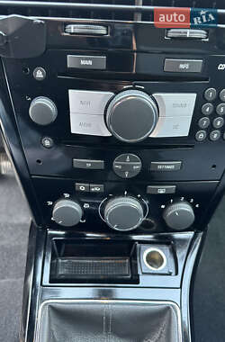Универсал Opel Astra 2010 в 