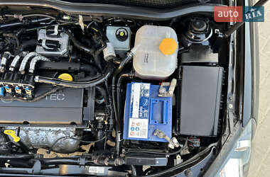 Универсал Opel Astra 2010 в 