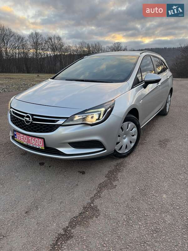 Універсал Opel Astra 2019 в Долині