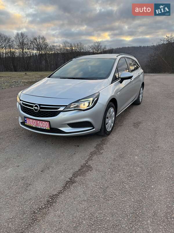 Універсал Opel Astra 2019 в Долині