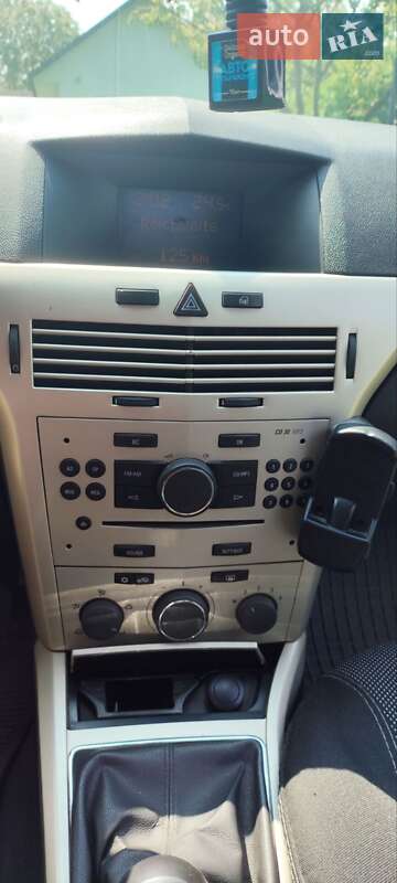 Універсал Opel Astra 2008 в Луцьку