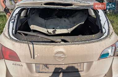 Универсал Opel Astra 2012 в 