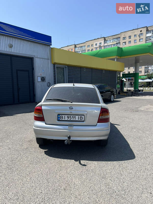 Хэтчбек Opel Astra 2004 в Полтаве