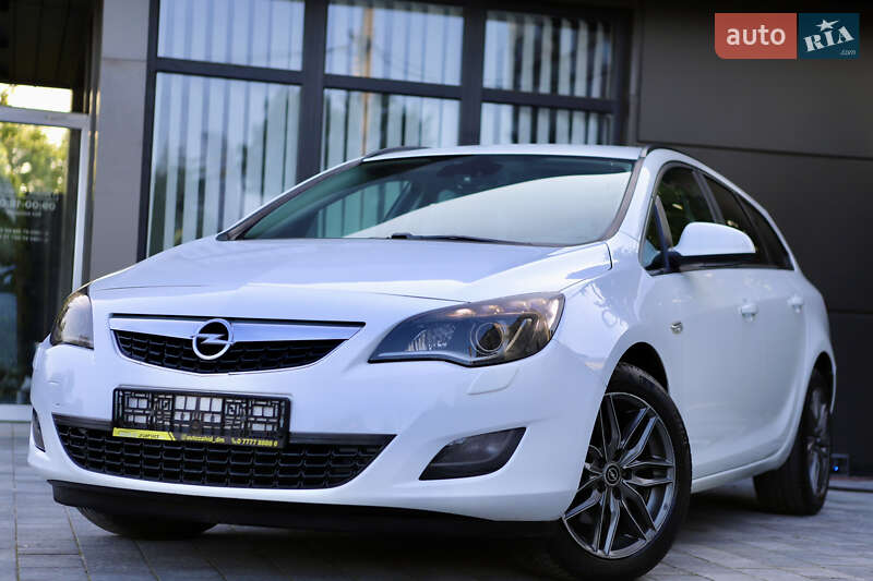 Opel Astra 2012