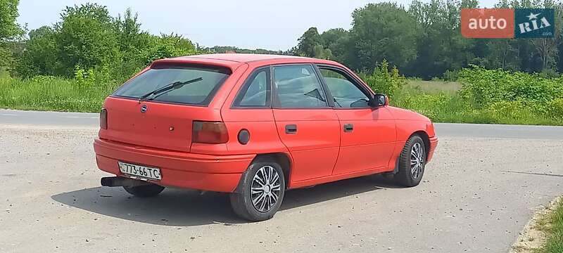 Хэтчбек Opel Astra 1996 в Самборе