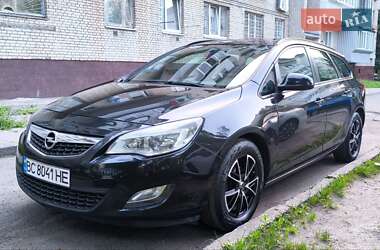Универсал Opel Astra 2011 в Львове