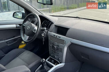 Универсал Opel Astra 2008 в 