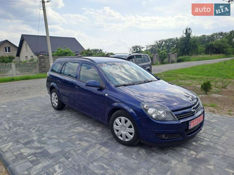 Универсал Opel Astra 2005 в 