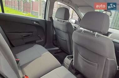 Универсал Opel Astra 2005 в 