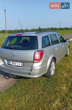 Универсал Opel Astra 2009 в 
