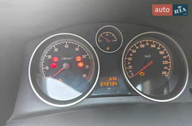 Универсал Opel Astra 2011 в 