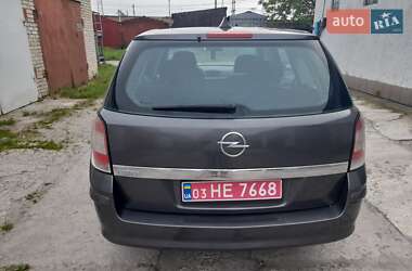 Универсал Opel Astra 2010 в 