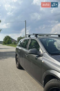 Универсал Opel Astra 2011 в 
