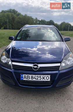 Универсал Opel Astra 2005 в Ямполе