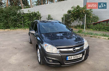 Універсал Opel Astra 2010 в Вінниці