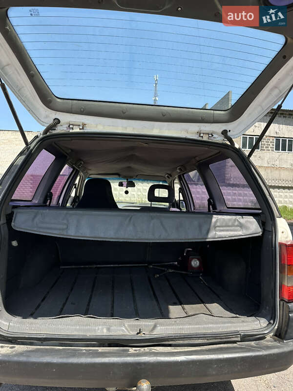 Универсал Opel Astra 1994 в Коропе