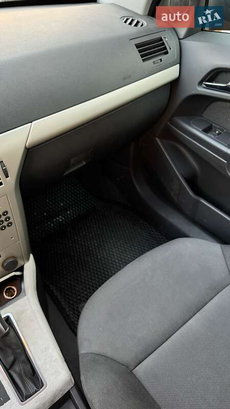Універсал Opel Astra 2008 в Сваляві фото 11 Універсал Opel Astra 2008 в Сваляві